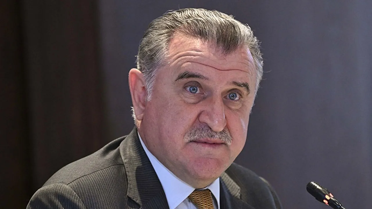 Bakan Bak'tan Gökmen Özdenak için taziye mesajı