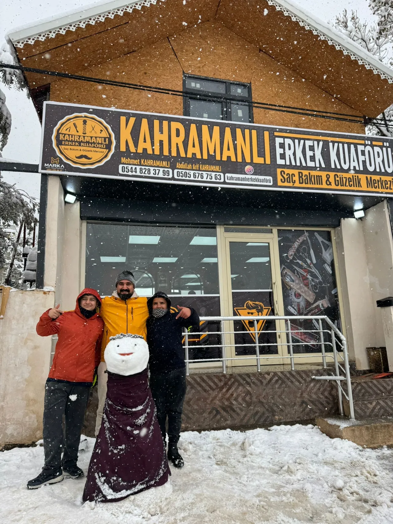 Biri damat biri gelin, ikisi de kardan! Gören tekrar tekrar baktı