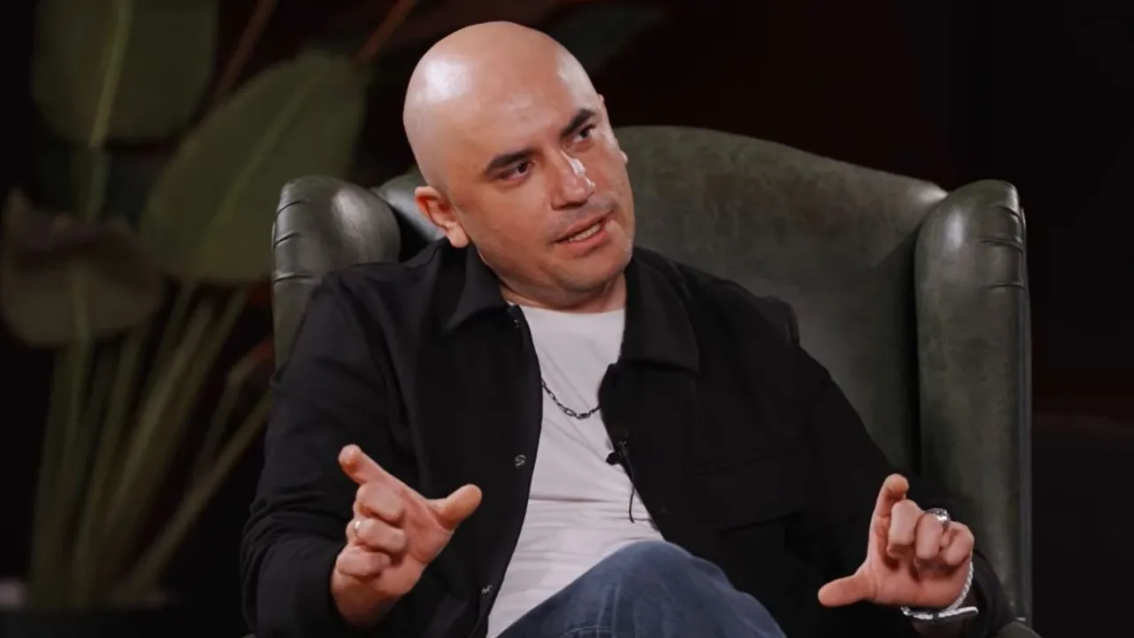 Giray Altınok kimdir, kaç yaşında, nereli, evli mi? O Ses Türkiye Yılbaşı jürisi oldu!