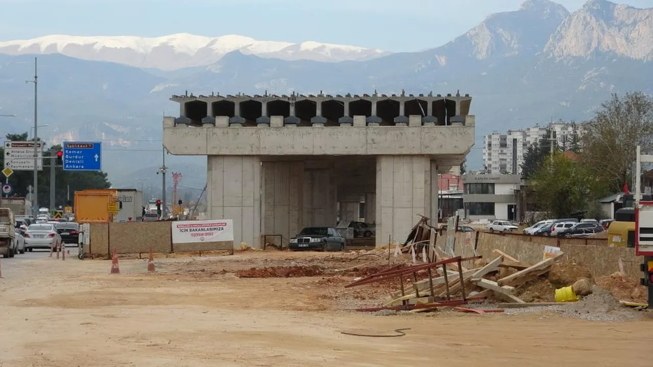 Kavşak inşaatını durduran pideci için karar çıktı!