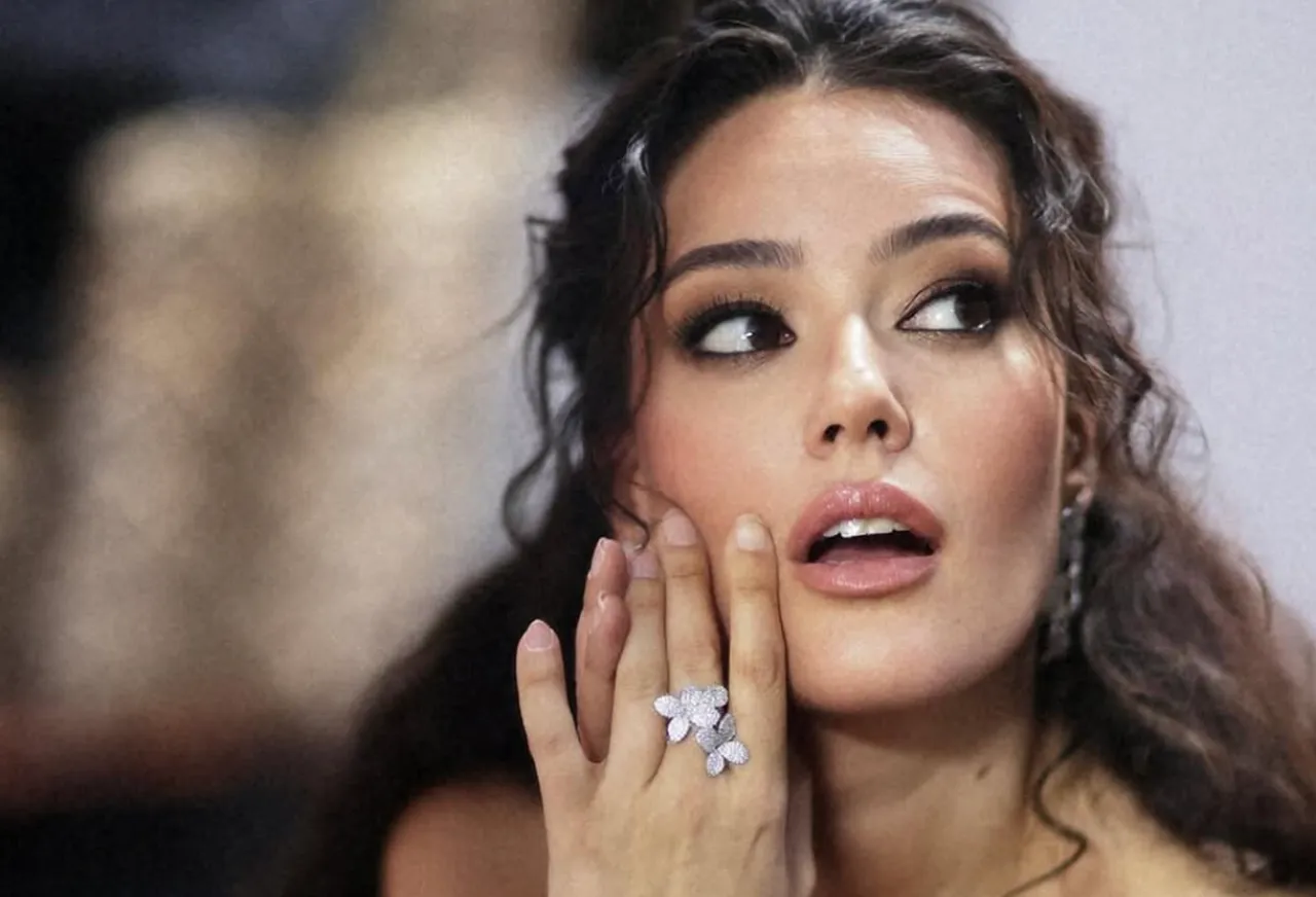 Pelin Akil kimdir, nereli? O Ses Türkiye konuğu oldu