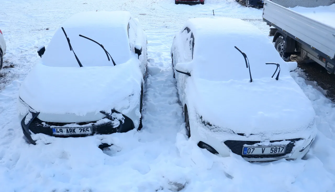 Uzmanlar ters köşe! Ilık geçecek dediler, Sibiryaya döndük