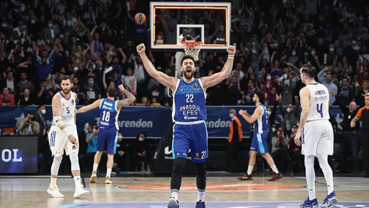 Anadolu Efes - Real Madrid basketbol maçı hangi kanalda, ne zaman? EuroLeague karşılaşması bu akşam!