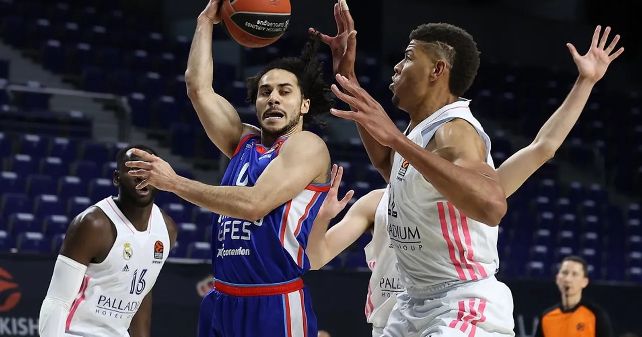 Anadolu Efes - Real Madrid basketbol maçı hangi kanalda, ne zaman? EuroLeague karşılaşması bu akşam!