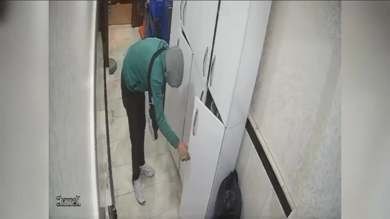 Apartmanlara dadandılar! Ayakkabı hırsızları kamerada