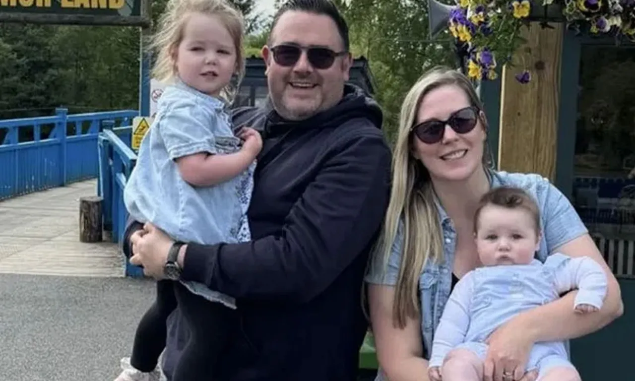 Basit bir kaşıntı ile başladı, teni gittikçe sarardı! Hem ona hem annesine vurdu