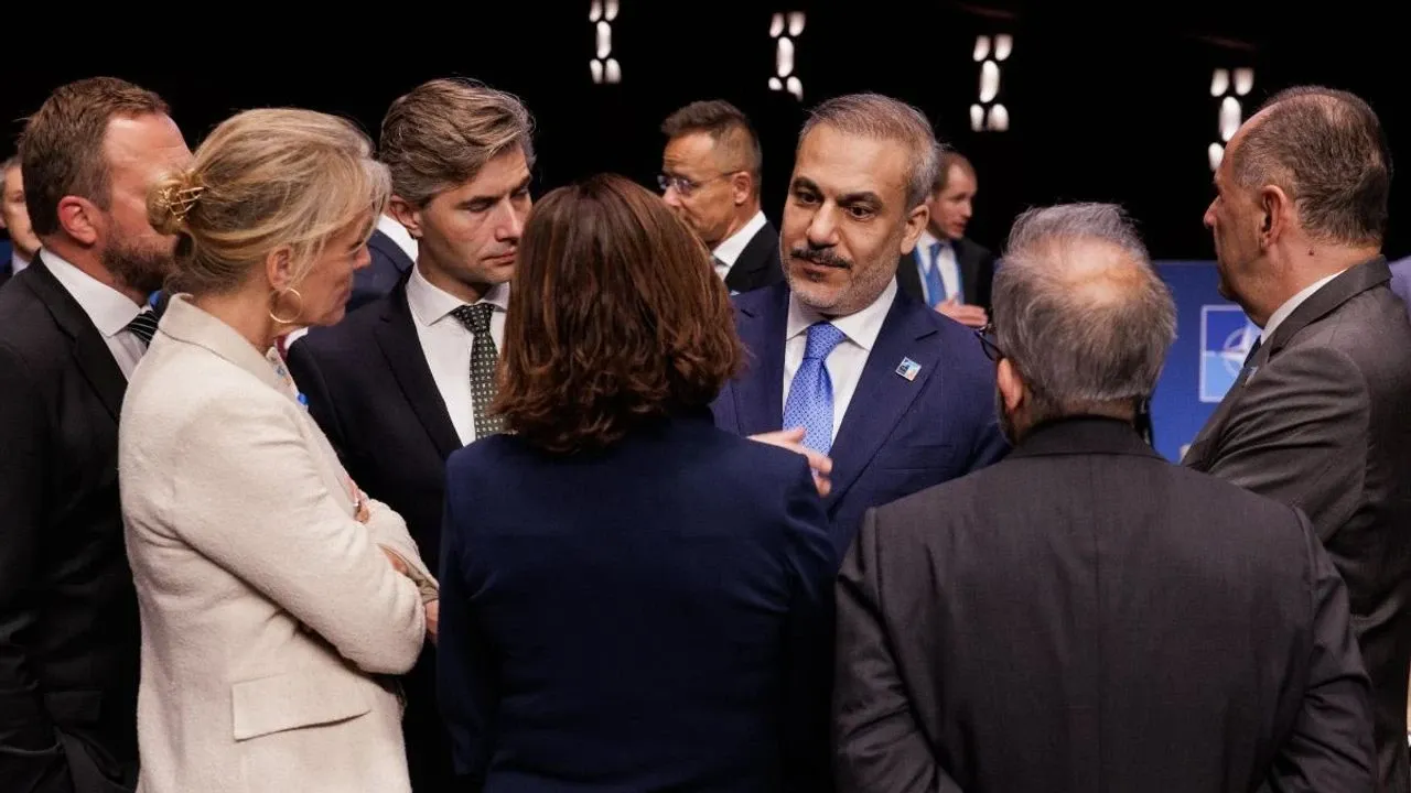 Brükselden Viyanaya yoğun diplomasi! Dün NATO zirvesine katılan Bakan Fidan bugün AGİT toplantısına iştirak edecek