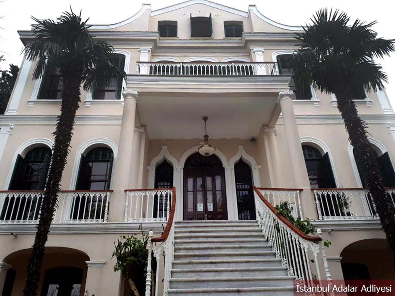 Büyükçekmece'nin ardından Adalar Adliyesi de soyuldu! Zabıt katibi tutuklandı