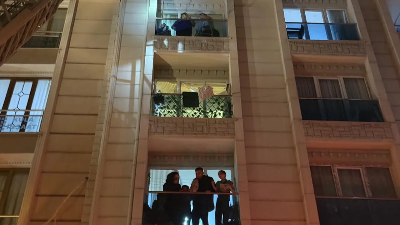 Esenyurt'ta yangın paniği! İnsanlar tahliye edildi 