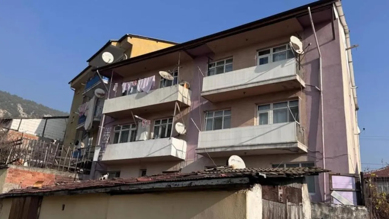 Evinin önünde can verdi, ölümü polis soruşturmasına takıldı