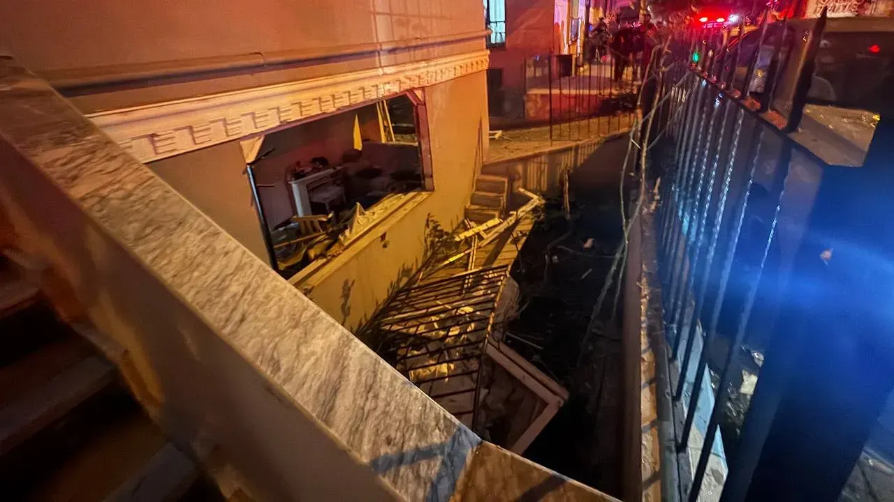 GÜNGÖREN'DE BİNADA PATLAMA!