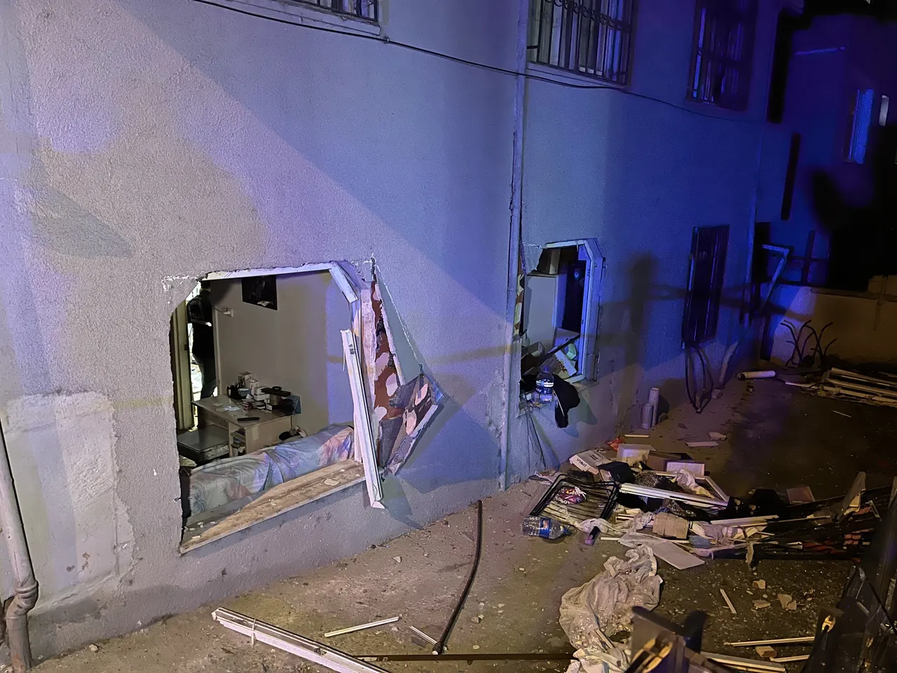 Güngören'de korkutan patlama! 2 kişi yaralandı