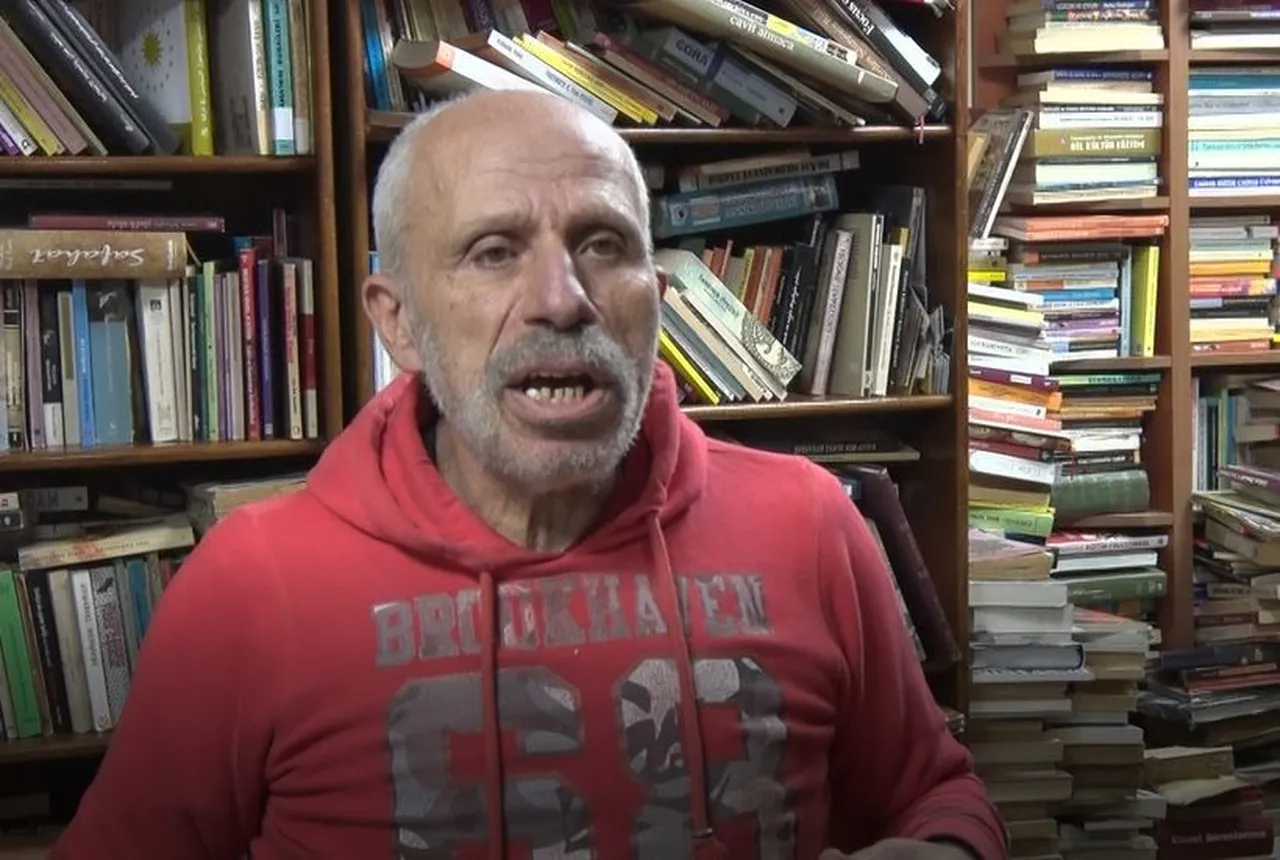 “Kitap okumak cahilliktir” dedi! Sözleri tepki çekince gerçeği açıkladı