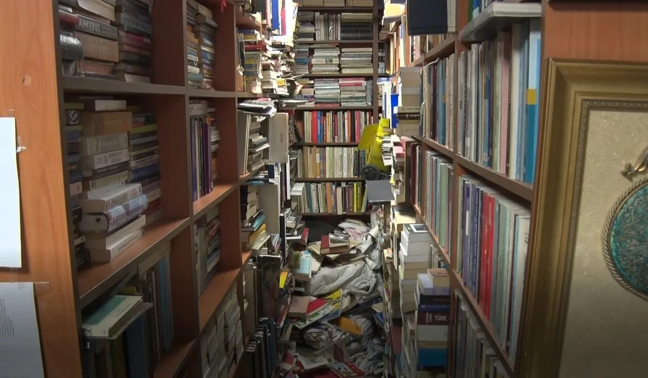 “Kitap okumak cahilliktir” dedi! Sözleri tepki çekince gerçeği açıkladı