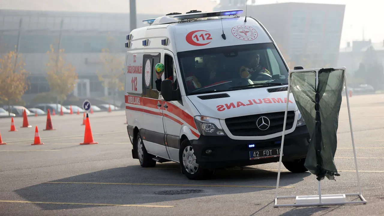 Konya ve Kayseri'deki ambulans rallisi nefes kesti