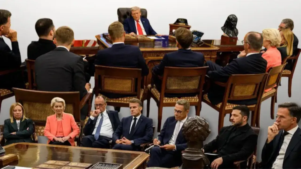 Macron 'Trump, Ukrayna’yı satabilir' dedi! Avrupa'da taşlar yerinden oynadı!