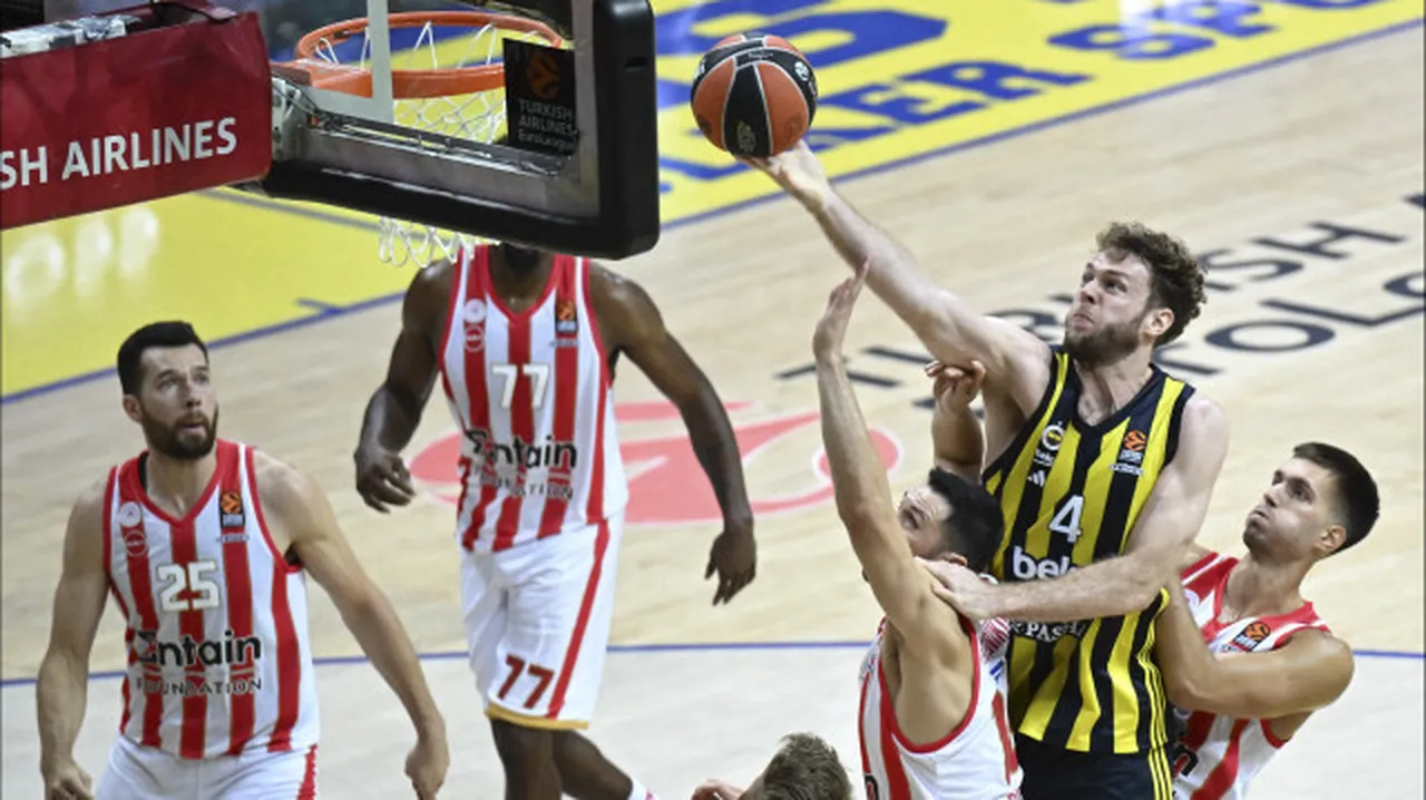 Olympiakos - Fenerbahçe Beko basketbol maçı hangi kanalda, nerede izlenir, saat kaçta canlı yayınlanacak?