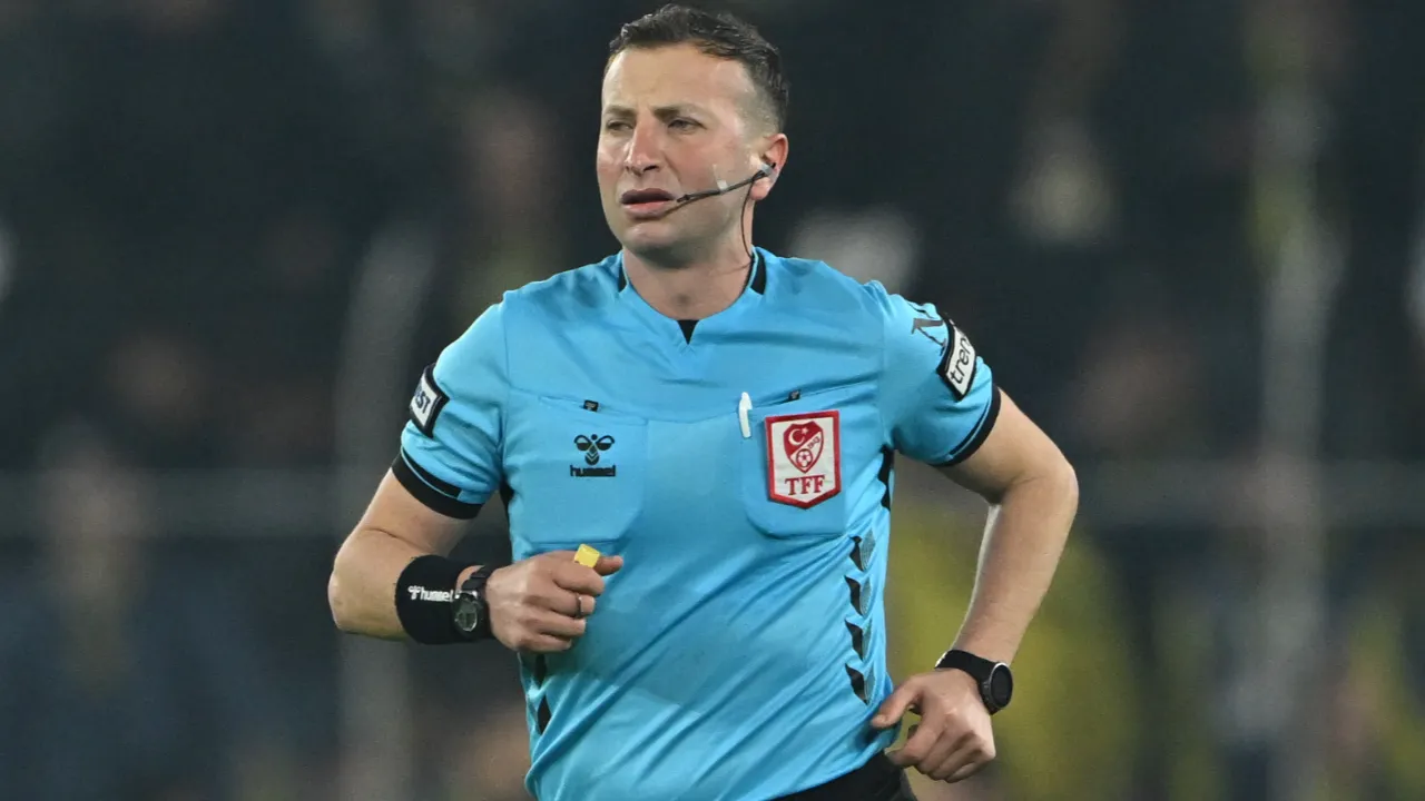 Süper Lig'de haftanın hakemleri: Yasin Kol kararı