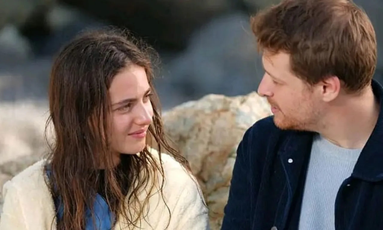 Taşacak Bu Deniz’in Eleni’si Ava Yaman makyajsız halini paylaştı! Sosyal medyada fırtına estirdi