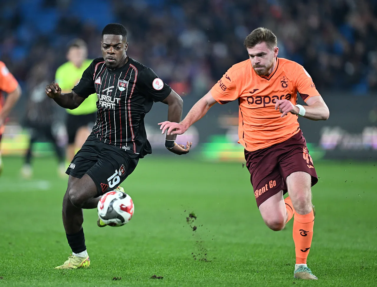 Trabzonspor Vanspor maçı golleri kim attı? Karadeniz ekibi turu geçti