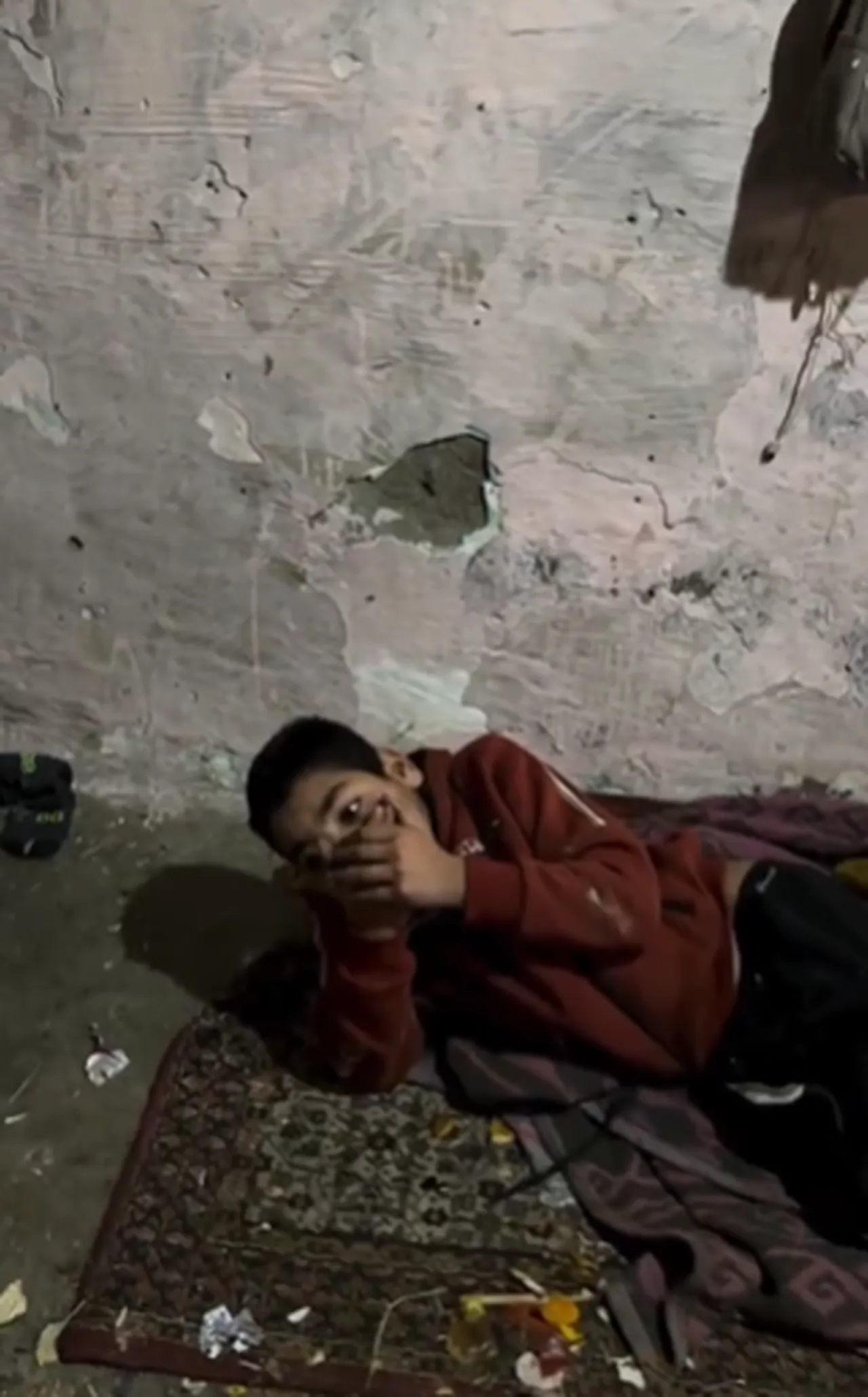 11 yaşındaki Adnan yıllarca güvercin kümesinde yaşadı