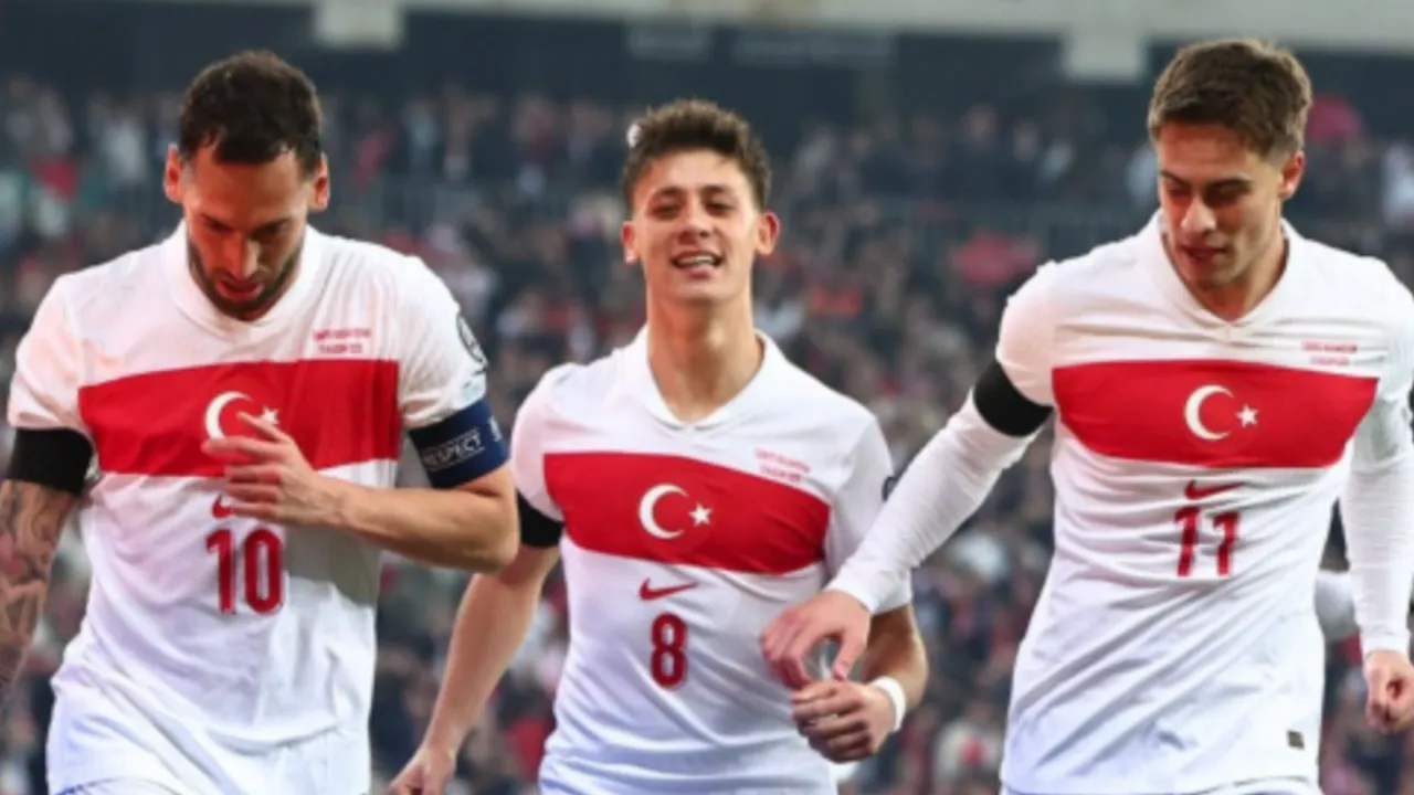 Dünya Kupası Türkiye'nin muhtemel rakipleri kimler? Kura çekimi bu akşam şifresiz yayınlanacak!