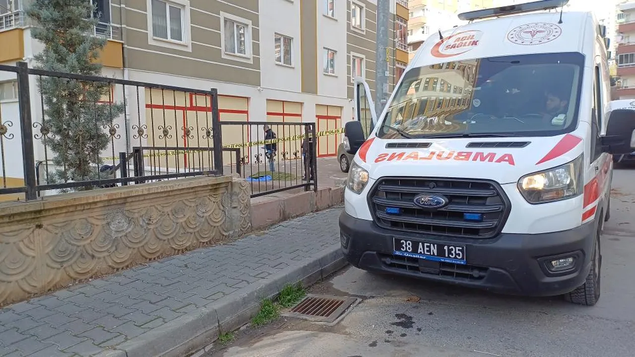 Kayseri'de feci olay! 8. kattan düşen kadın öldü
