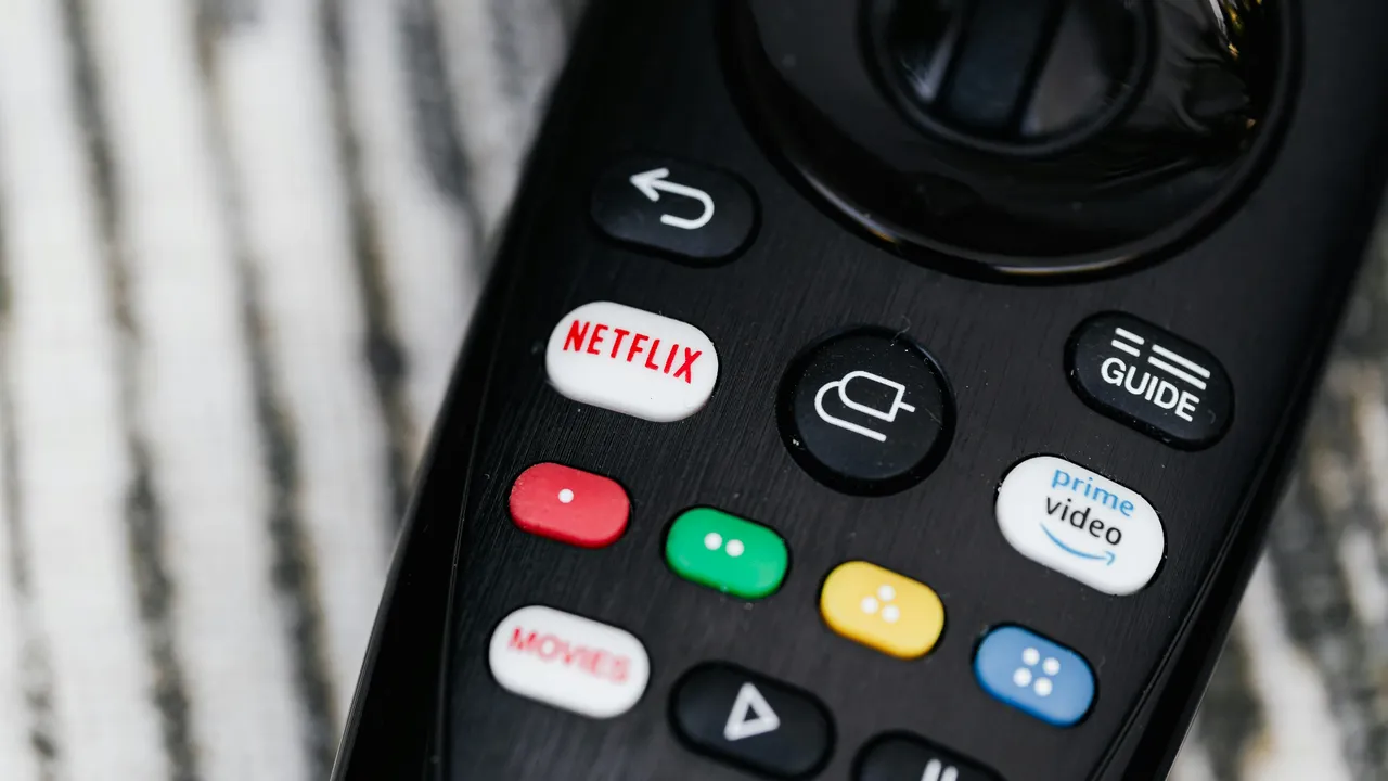 Kripto para, Ferrari, yüzlerce yemek siparişi...! Ünlü yönetmen Carl Rinsch Netflixi nasıl dolandırdı?