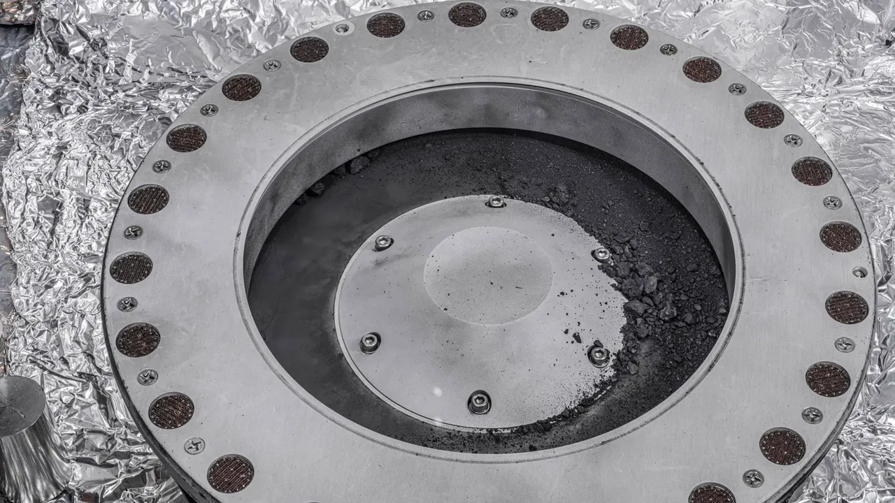 NASA, Bennu asteroidinde hayat için gerekli olan şeker molekülleri buldu: Uzayda hayat var mı?