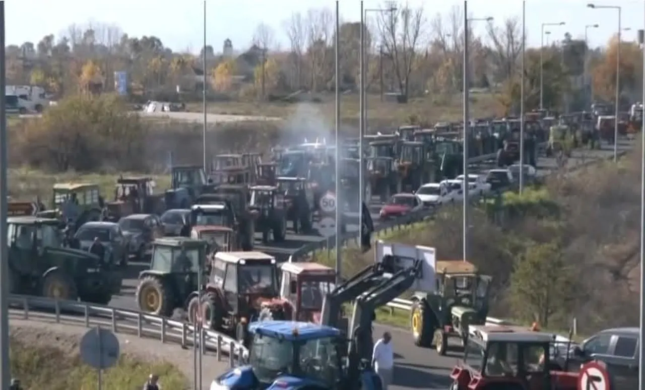 Yunanistan'da büyük kriz! Yollar kapandı, trafik ve lojistik faaliyetleri felç oldu