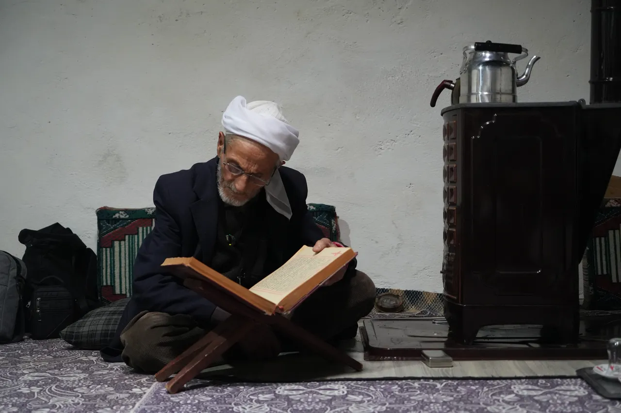 50 yıldır yalnızca çay ve gofretle besleniyor!