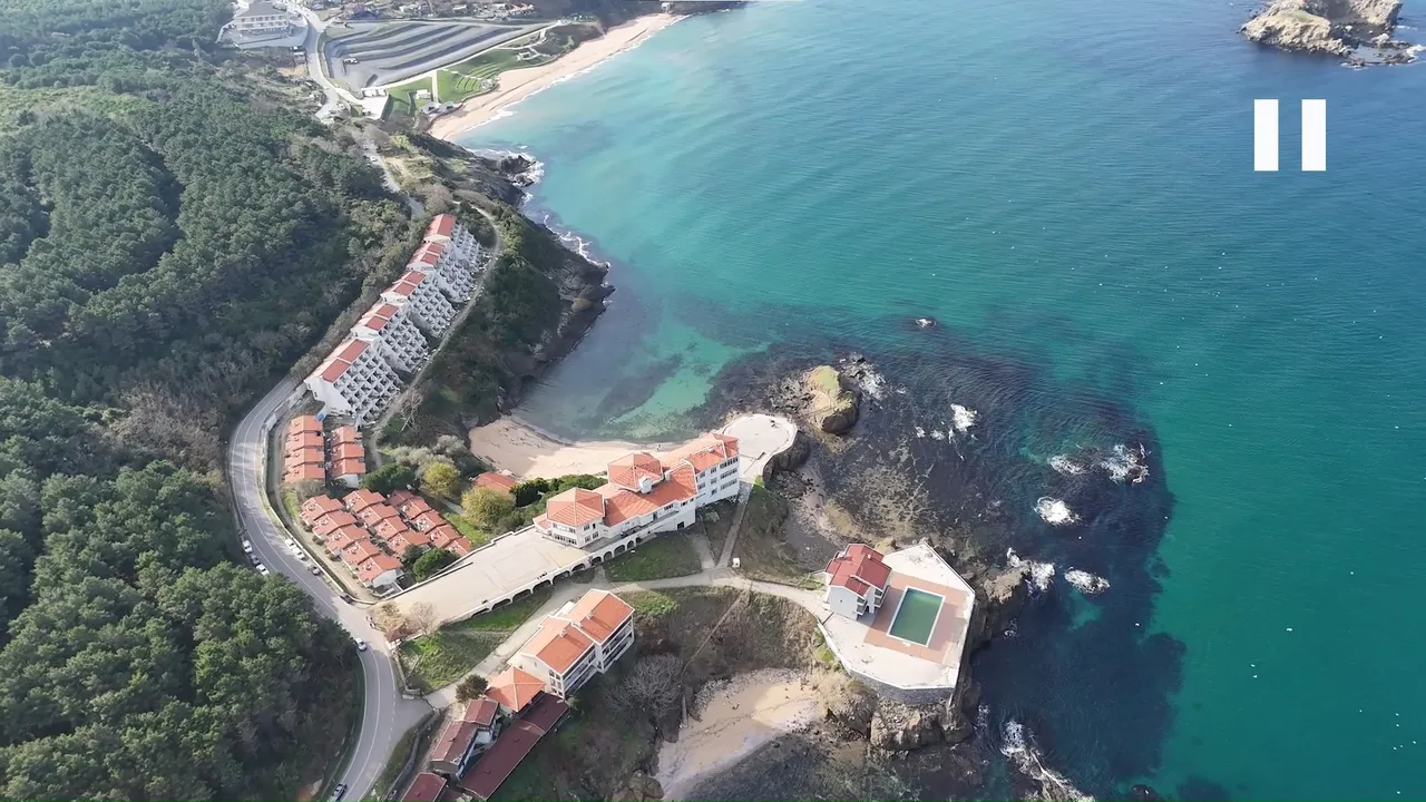 Beykoz'da milyon dolarlık otel, evsizlerin yurdu oldu! Resmen talan etmişler