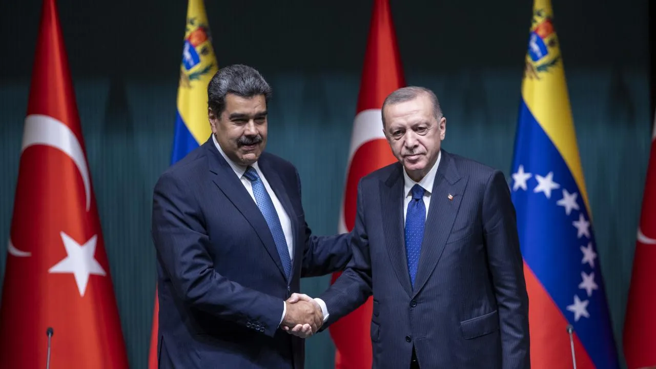 Cumhurbaşkanı Erdoğan,  Maduro ile görüştü! Masada ABD krizi var