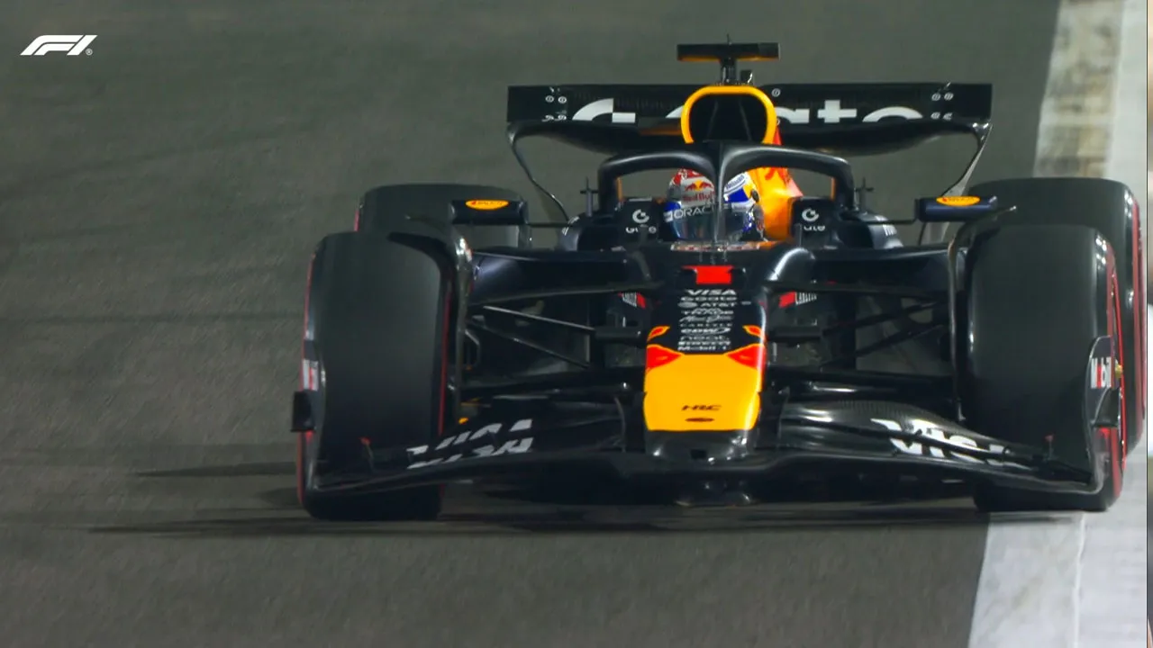 Formula 1'de şampiyonluk yarışında pole pozisyonu Verstappen'in