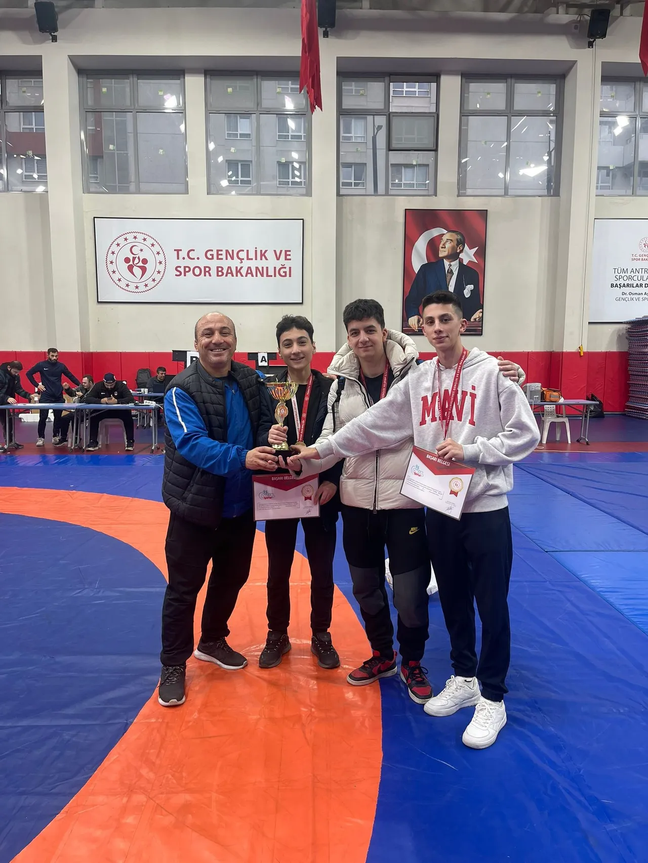 İhlas Koleji Güreş Takımından İstanbul Şampiyonasında çifte başarı