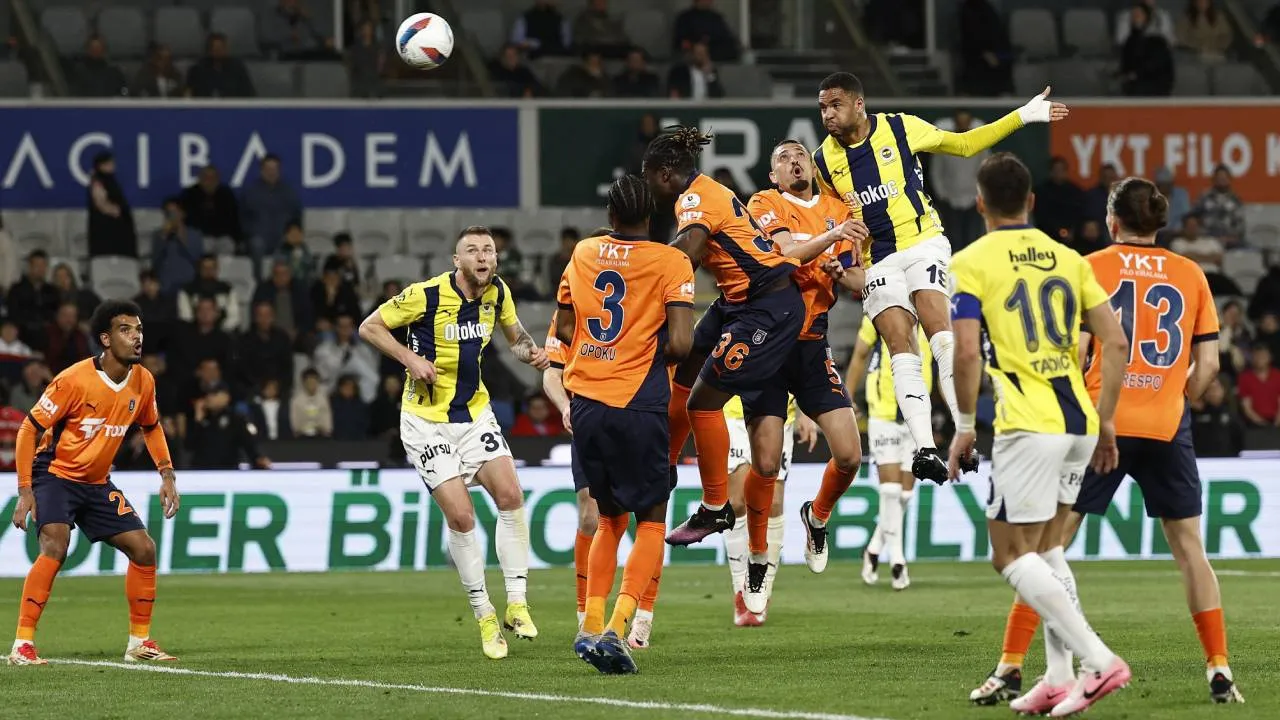 İlk 11 bekleniyor! Başakşehir-Fenerbahçe maçında kimler eksik, kimler sakat ve cezalı?