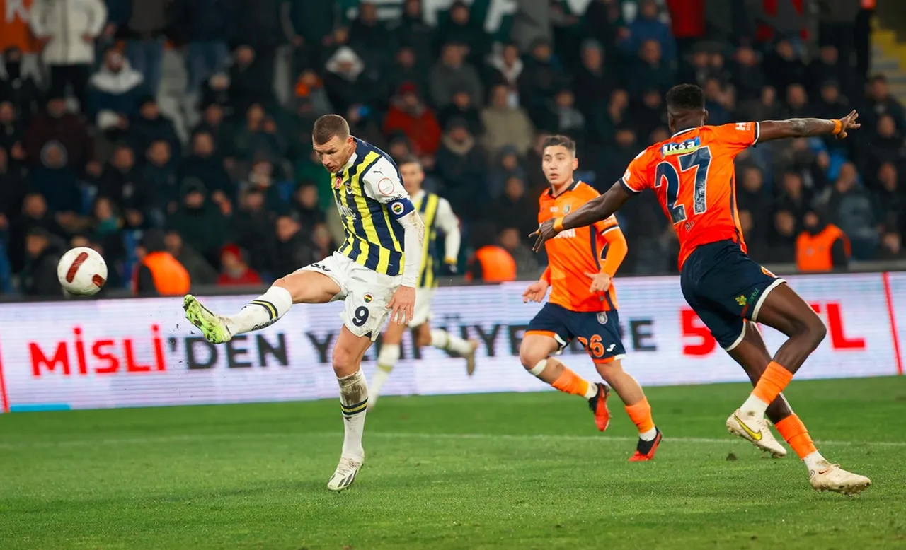 İlk 11 bekleniyor! Başakşehir-Fenerbahçe maçında kimler eksik, kimler sakat ve cezalı?