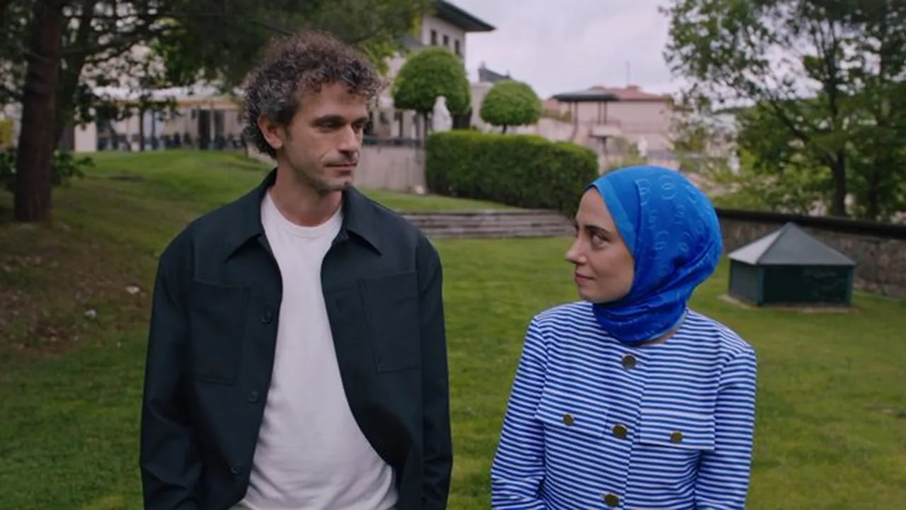 Kızılcık Şerbeti Rüzgar mı, Umut mu geri dönecek, Nursema kiminle mesajlaşıyor?