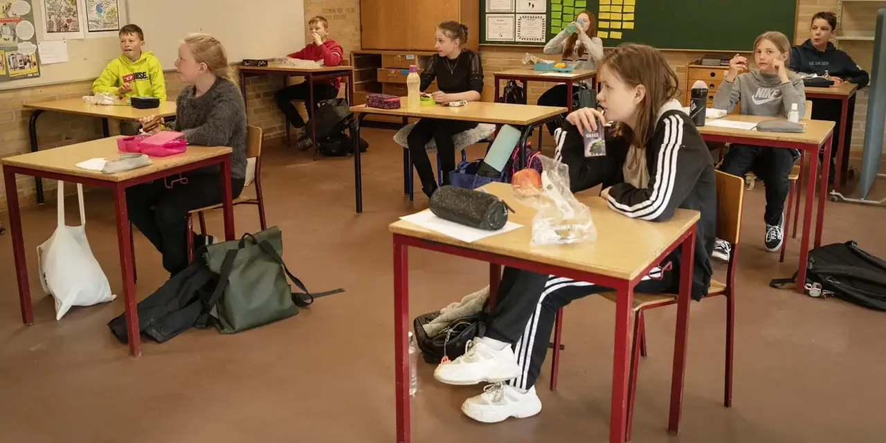 Okula başlama yaşı değişiyor mu, okullar 4 gün mü olacak? MEB okula başlama yaşı gündemde!