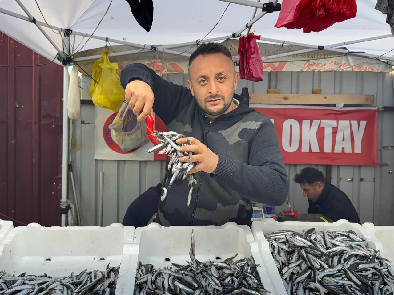 Tezgahtaki hamsinin fiyatı 3 katına fırladı! Karadeniz’de dengeleri bozan gelişme