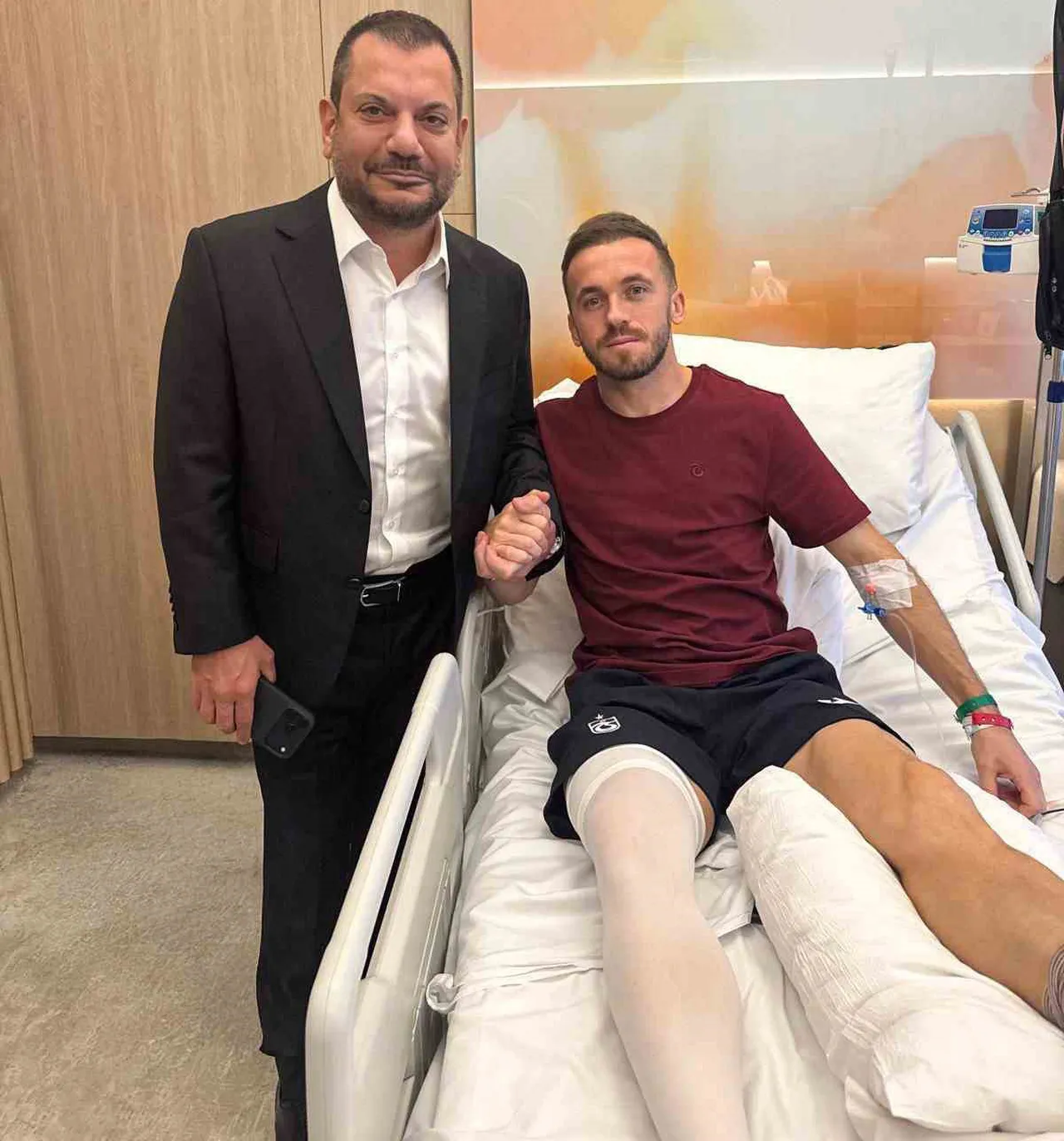 Edin Visca, Süper Lig’in 13'üncü haftasında Başakşehir ile oynanan maçta yaşadığı sakatlığın ardından başarılı bir operasyon geçirdi