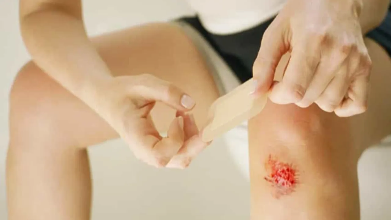 24 saat içinde öldüren enfeksiyon yayılıyor! Kırmızı leke diye geçmeyin