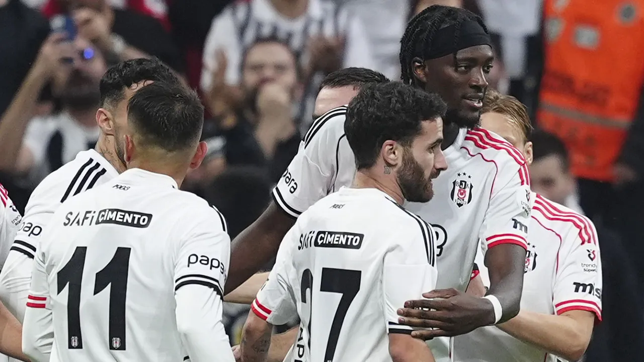 Beşiktaşlı yıldız, Sergen Yalçın'dan forma istedi: O maçta şans bekliyor