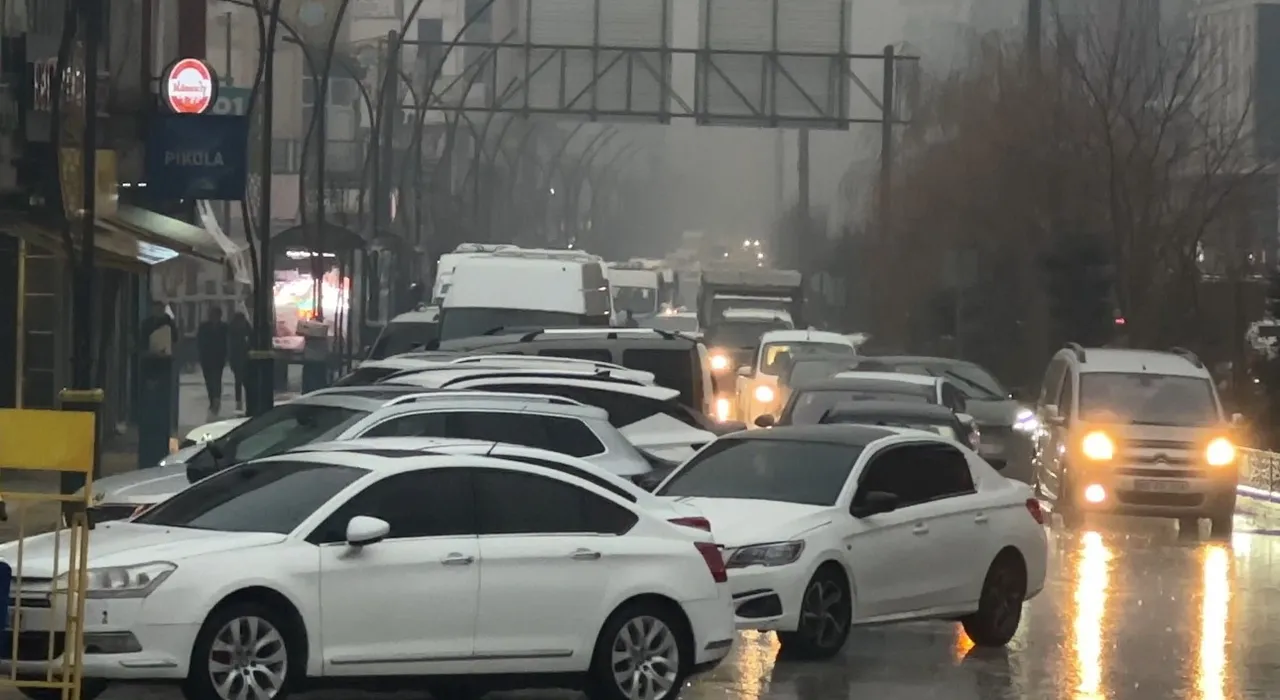 Uçak seferleri iptal edildi