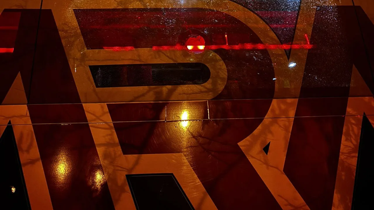 Galatasaray takım otobüsü taşlı saldırıya uğradı