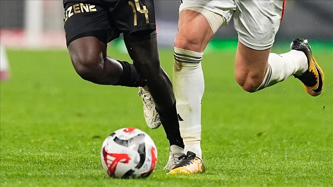 Gençlerbirliği-Fatih Karagümrük maçı 7 Aralık Pazar günü saat 14.30'da başlayacak.