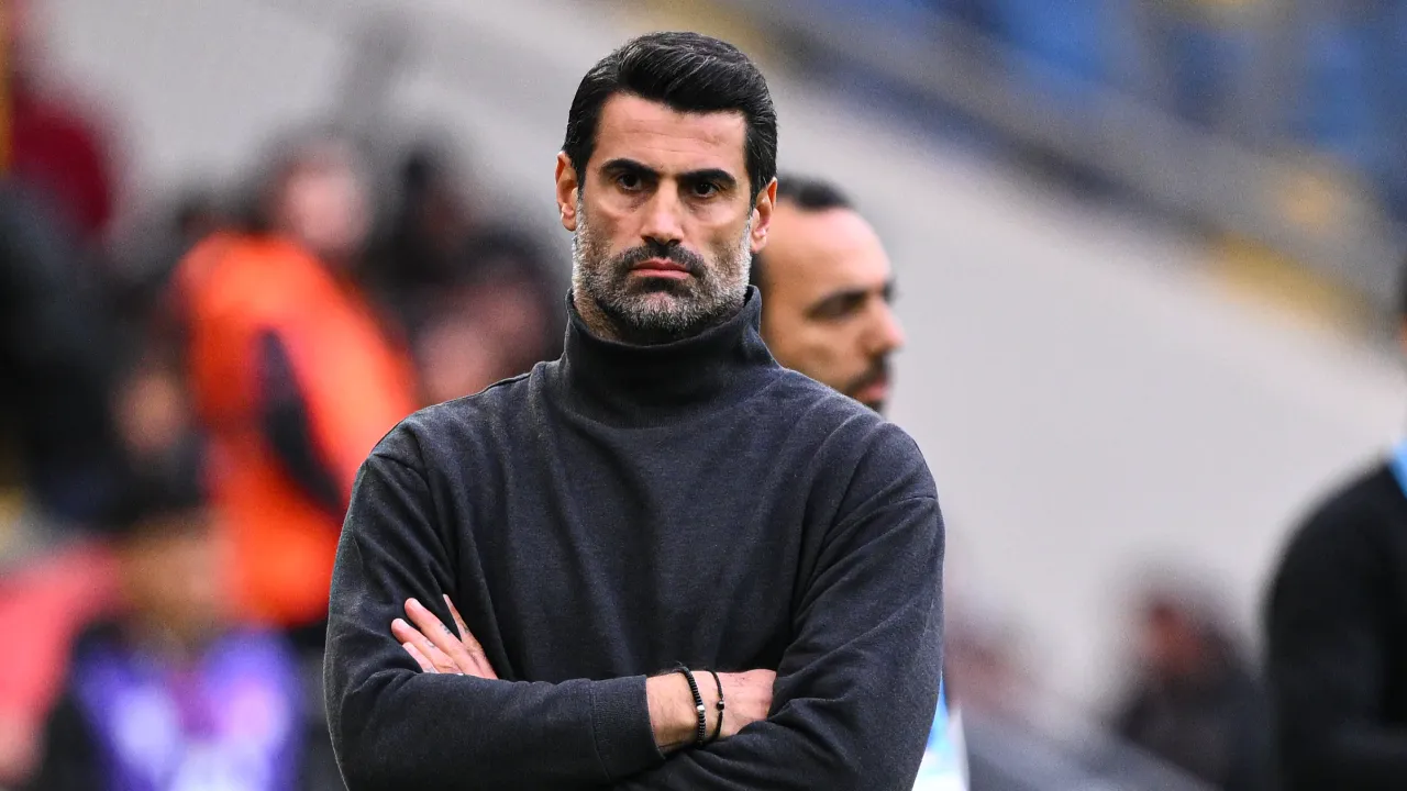 Süper Lig'de bir ayrılık daha! Demirel istifa etti