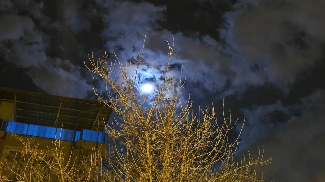 Kayseri'de Lunar Corona görüntülendi! İnsanlar telefona sarıldı