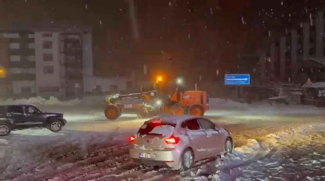 Meteoroloji günlerdir uyarıyordu: Tatilciler bile bu kadarını beklemiyordu, kara gömüldüler!