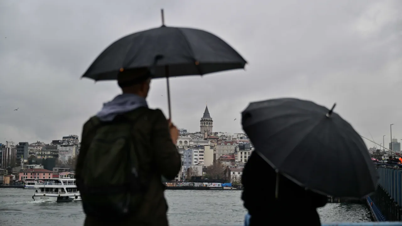 Sağanak bitiyor, kar fırtınası yolda! İstanbul için tarih belli oldu